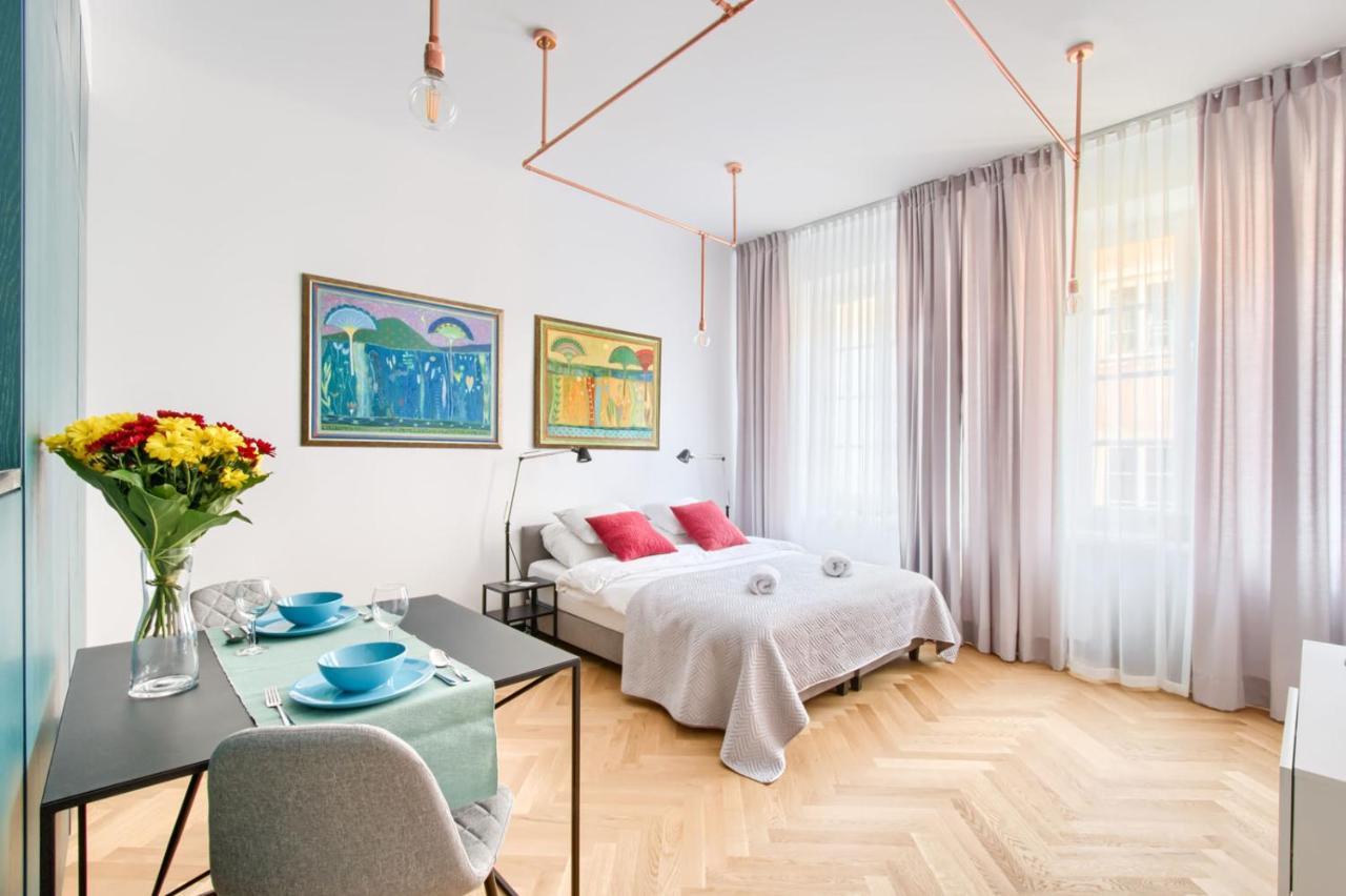 P&O Serviced Apartments Old Town Square Studio Varsovie Extérieur photo